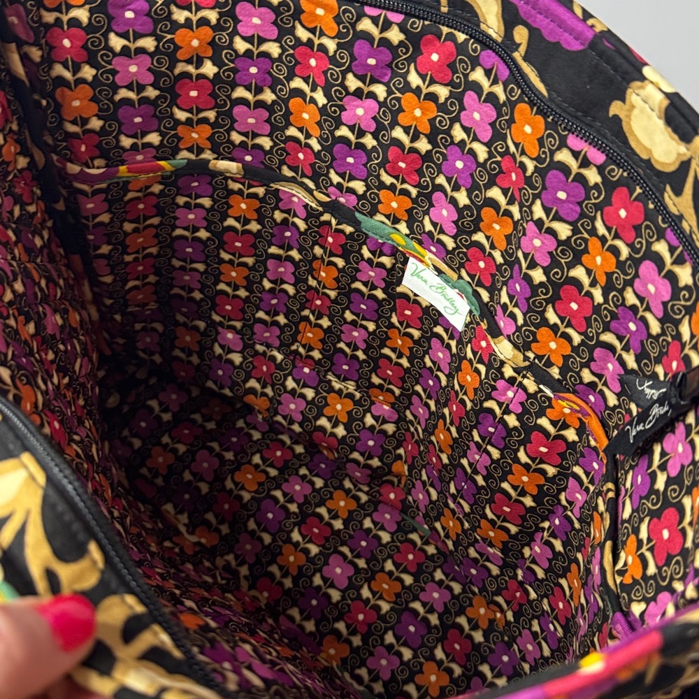 Vera Bradley Suzani Holiday Tote, Quilted, 16”Wx14”Hx5”D - Picture 5 of 9